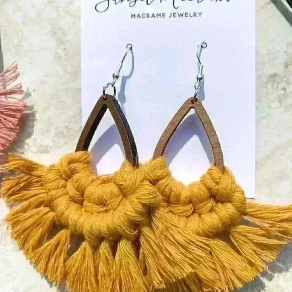 Teardrop Macramé Earrings - Picture 1 of 2